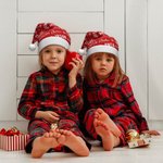 Personalisierte Schneeflocke Wort Wolke Design Plüsch Weihnachtsmannmütze mit Namen Weihnachten Party Supplies Geschenk für Kind Familie