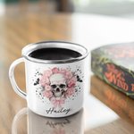 Tasse en émail rose personnalisée avec nom Cadeau d'Halloween pour les femmes aimant les têtes de mort