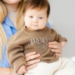 Maglione personalizzato in 100% cotone con nome ricamato Regalo di compleanno autunnale per neonati e nuovi genitori