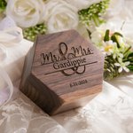 Gepersonaliseerde zeshoek berg bloem houten ring doos met drie sleuven bruiloft verloving voorstel Keepsake Gift voor paar