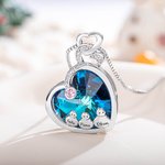 Collier Cœur Personnalisé avec 1 à 5 Noms Gravés et Pierre de Naissance Bijou Orné de Cristal Cadeau Anniversaire Noël pour Femme