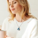 Collier Cœur Personnalisé avec 1 à 5 Noms Gravés et Pierre de Naissance Bijou Orné de Cristal Cadeau Anniversaire Noël pour Femme
