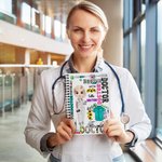 Taccuino personalizzato infermiere medico personaggio dei cartoni animati A5 con nome Laurea Regalo di apprezzamento per il personale degli studenti di medicina
