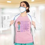 Spersonalizowana postać z kreskówki Pielęgniarka Lekarz Jest Pewny Siebie Silny T-shirt Bluza z kapturem z imieniem i nazwiskiem Prezent świąteczny dla personelu medycznego