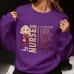 Spersonalizowana postać z kreskówki Pielęgniarka Lekarz Jest Pewny Siebie Silny T-shirt Bluza z kapturem z imieniem i nazwiskiem Prezent świąteczny dla personelu medycznego