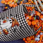 Cestino portacaramelle riutilizzabile con nome personalizzato Ghost Bat Pumpkin Plaid Halloween Trick or Treat Activity Gift for Boys Girls