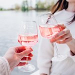 Verre à vin et sous-verre en ardoise avec nom gravé personnalisé Cadeau d'anniversaire pour amateur de vin
