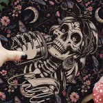 Henkilökohtainen Gothic Skeleton Flower Design Book Sleeve Book Cover Protector nimi Spooky Halloween joululahja Bookworm kirjan ystäville Book Lovers