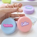 Monedero Macarrón Personalizado con Nombre en 3D Crema Bolsa de Silicona Impermeable Llavero Accesorio Regalo para Niñas Mujeres Amantes de la Pastele