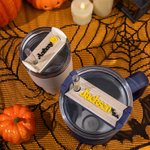 Personalizado Fantasma Bruja Calabaza Halloween Elemento Acrílico Glitter Vaso Placa de Nombre Etiqueta Accesorios para Stanley Fiesta de Halloween Re