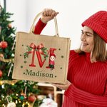 Personalisierte Cartoon-Charakter Weihnachtsschleife Tragetasche mit Namen Initiale Jute-Tasche Tote Bag Weihnachtsgeschenk für Familie Freunde