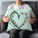 Taie d'Oreiller Personnalisée avec 1-6 Fleurs de Naissance Noms et Titre Décoration de Maison Cadeau Anniversaire Noël pour Parents Grands-parents