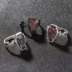 Bague gothique personnalisée Rose de cercueil Vintage avec nom gravé Noël Halloween Cadeau pour femmes hommes
