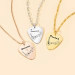Henkilökohtainen kaiverrettu Note Symbol Guitar Pick riipus kaulakoru nimi Dainty musiikki korut syntymäpäivälahja kitaransoittajat ystäville Lovers