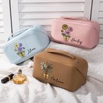 Personlig Födelse Blomma Bukett Vattentät Läder Sminkväska med Namn och Handtag Födelsedag Bröllop Present till Henne
