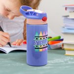 Spersonalizowana wielokolorowa butelka na wodę dla dzieci Crayon 12oz z silikonową słomką Powrót do szkoły Akcesoria outdoorowe Prezent dla dzieci