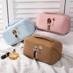 Sac Cosmétique Personnalisé avec Personnage Nom Fleur de Naissance Large Couverture Grande Capacité Cadeau de Voyage Mariage Anniversaire pour Femme