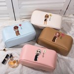 Sac Cosmétique Personnalisé avec Personnage Nom Fleur de Naissance Large Couverture Grande Capacité Cadeau de Voyage Mariage Anniversaire pour Femme