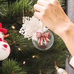 Personalized Acrylic Christmas-themed Check Holly Bow Ornament with Name Tree Decor Christmas Gift for Family Friend