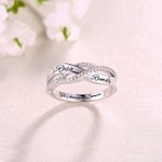 Anello Personalizzato in Argento Sterling Ritorto con Doppio Nome e Testo Inciso Regalo di San Valentino per Anniversario di Coppia