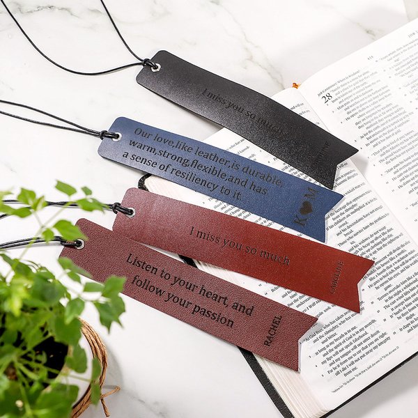 Segnalibro personalizzato con testo inciso regalo ideale per compleanno e occasioni speciali per amanti dei libri
