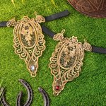Frontalera Personalizada de Encaje Dorado con Piedra de Nacimiento Frontalera Ajustable Accesorios Medievales para Caballos Regalo Ecuestre de Cumpleaños para Amante de los Caballos Jinete de Doma Clá