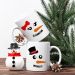 Gepersonaliseerde Schattige Lachende Wortelneus Sneeuwman Gezicht 11oz / 15oz Keramische Mok met Naam Kerstmis Winterfeest Geschenk voor Familie Kinde