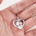 Gepersonaliseerde hartvorm two tone oma kleindochter ketting met gegraveerde naam sierlijke sieraden verjaardag verjaardagscadeau voor vrouwen