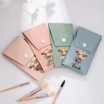 Personlig födelseblomma Highland Cow Bärbar läderväska för sminkborstar med 8 sminkborstar Födelsedagspresent för kvinnor som älskar Highland Cow