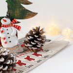 Personifierad söt snögubbe familj linne bordslöpare med 3-10 namn vinterfestival dekor julfest present till barn familj