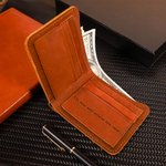 Portefeuille en Cuir Personnalisé avec Initiales et Texte Cadeau Anniversaire Fête des Pères pour Homme Amoureux de Pêche