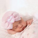 Personalisierte Streifen Säuglingskrankenhaus Mütze Beanie mit gesticktem Namen Neugeborenes Baby Dusche Geschenk für Baby Jungen Mädchen