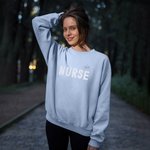 Sweat personnalisé à motif infirmier pailleté avec nom brodé et broche stéthoscope Cadeau d'anniversaire de fin d'études pour infirmière
