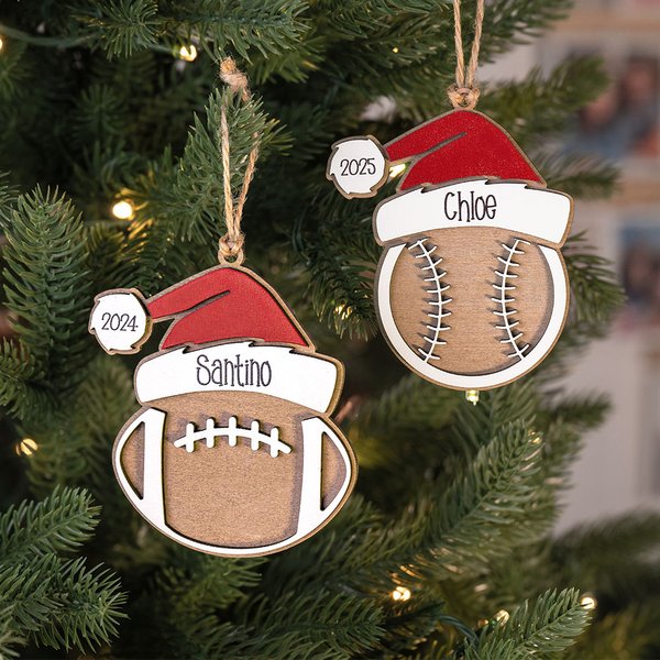 Gepersonaliseerd Honkbal Volleybal Sport met Kerstmuts Kerst Ornament met Naam en Jaar Boom Decor Vakantie Feest Gunsten Cadeau voor Coach Atleet