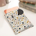 Funda protectora para libros Pastoral Wildflowers personalizada con nombre y bolsillo frontal Regalo de cumpleaños para los amantes de los libros