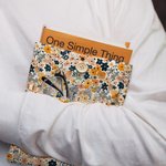 Funda protectora para libros Pastoral Wildflowers personalizada con nombre y bolsillo frontal Regalo de cumpleaños para los amantes de los libros