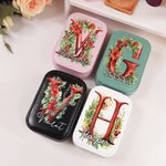 Personifierad 3D Holly Floral Initial smyckeskrin med namn Byter färg LED sminkspegel Födelsedag reseaccessoarer Present för kvinnor
