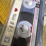Coque Téléphone Vintage avec Nom Personnalisé Style Cassette Audio Casque pour Mixtape Style Rétro 80's pour Tous les Modèles d'iPhone