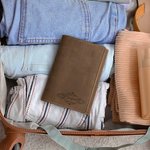 Gepersonaliseerde draagbare lederen snoer organisator met gegraveerde monogram Tech accessoire Vaderdag Verjaardagscadeau voor reizen liefhebber Busin
