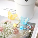Personalisierte bunte Schmetterling Stroh Abdeckung Topper mit Initial Charme Zubehör für Stanley Geburtstag Geschenk für Frauen Mädchen