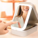 Gepersonaliseerde kerst Cartoon karakter initiële reizen sieraden doos met naam veranderende kleur LED make-up spiegel verjaardag kerstcadeau voor vro