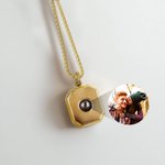 Collana personalizzata con proiezione di foto geometriche e catena a scatola Gioielli minimalisti Regalo di compleanno e anniversario per uomini