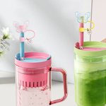 Personalisierte bunte Schmetterling Stroh Abdeckung Topper mit Initial Charme Zubehör für Stanley Geburtstag Geschenk für Frauen Mädchen