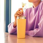 Personalisierte bunte Schmetterling Stroh Abdeckung Topper mit Initial Charme Zubehör für Stanley Geburtstag Geschenk für Frauen Mädchen