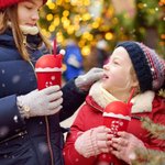 Spersonalizowany świąteczny kubek 20 uncji z dopasowaną pokrywką w kształcie czapki Mikołaja i słomką Wigilijne pudełko świąteczne Prezent na przyjęcie dla rodziny