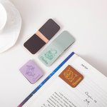 Spersonalizowany ręcznie rysowany znak zodiaku Magnetyczny skórzany klips do zakładek z imieniem i nazwiskiem Materiały piśmiennicze Prezent urodzinowy dla miłośników książek