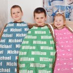 Couverture personnalisée à franges en forme de nuage de mots multicolores avec noms Cadeau d'anniversaire et de Noël pour les enfants et la famille