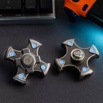 Gepersonaliseerd mechanisch Cyber Draaiend Lichtgevend Gyro Zintuiglijk Hulpmiddel met Sci-fi Initialen Stressopwekking Verjaardagsgeschenk voor Toeko