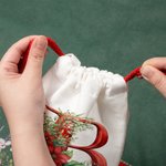Spersonalizowana torba na prezenty świąteczne z imieniem i sznurkiem wielokrotnego użytku Wesołych Świąt dla rodziny