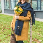 Personalizzato ricamato corona di fiori iniziale Faux Cashmere sciarpa scialle nappe con nome morbido caldo inverno accessorio compleanno regalo di vacanza per le donne